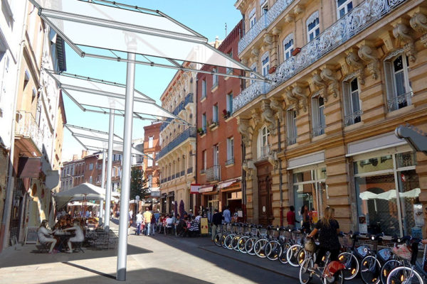 Rue ombragée par Ombrapolis